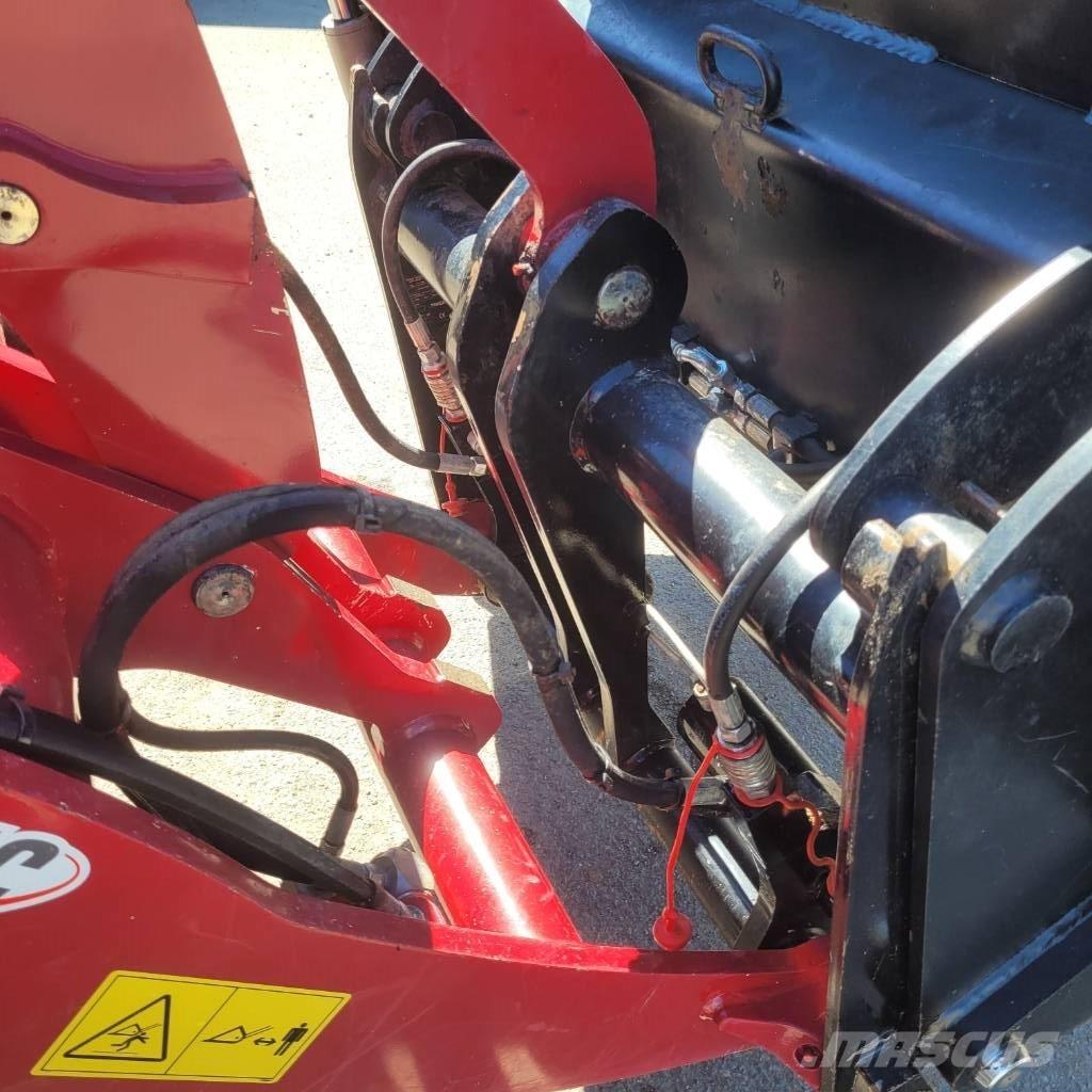 Yanmar V 80 Kolesové nakladače