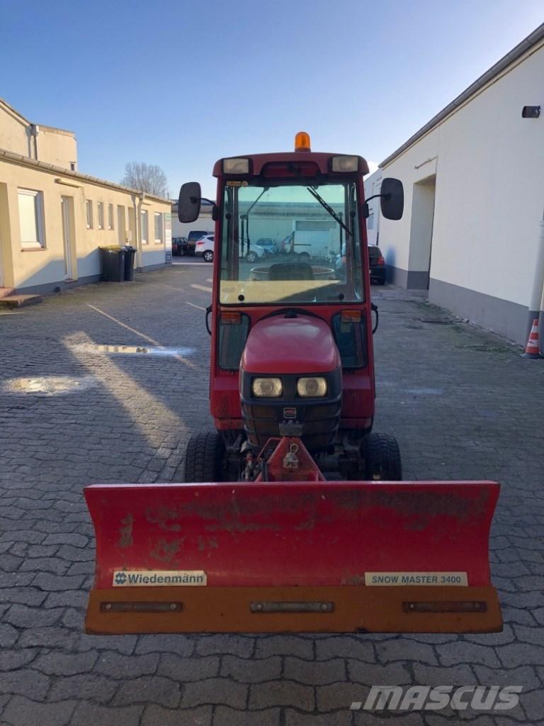 Shibaura ST 324 HST Kompaktné traktory