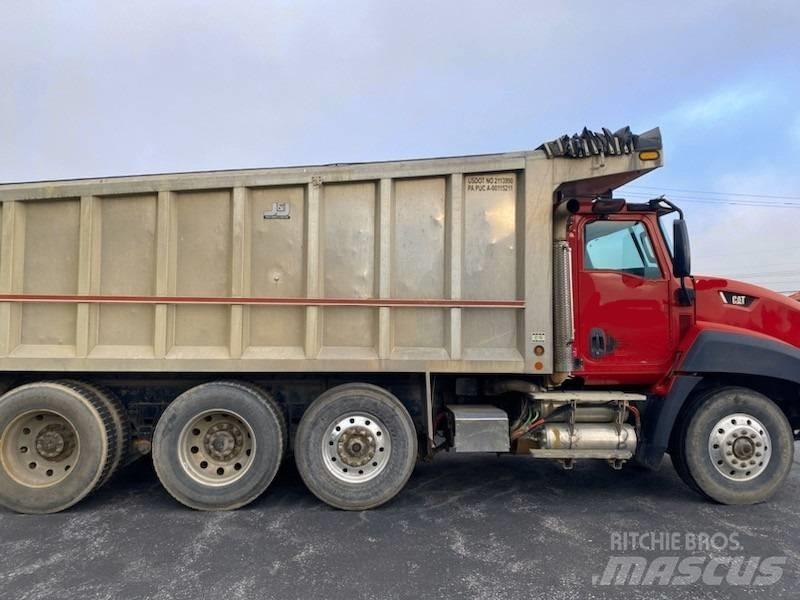CAT CT 660 Sklápače