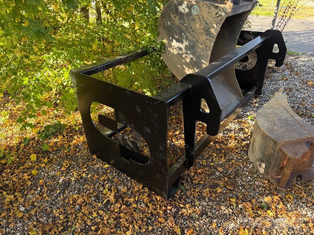 Takeuchi TB 260 Pásové rýpadlá