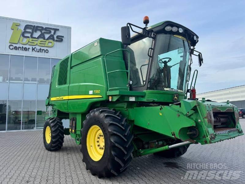 John Deere T 550 Kombinované zberacie stroje