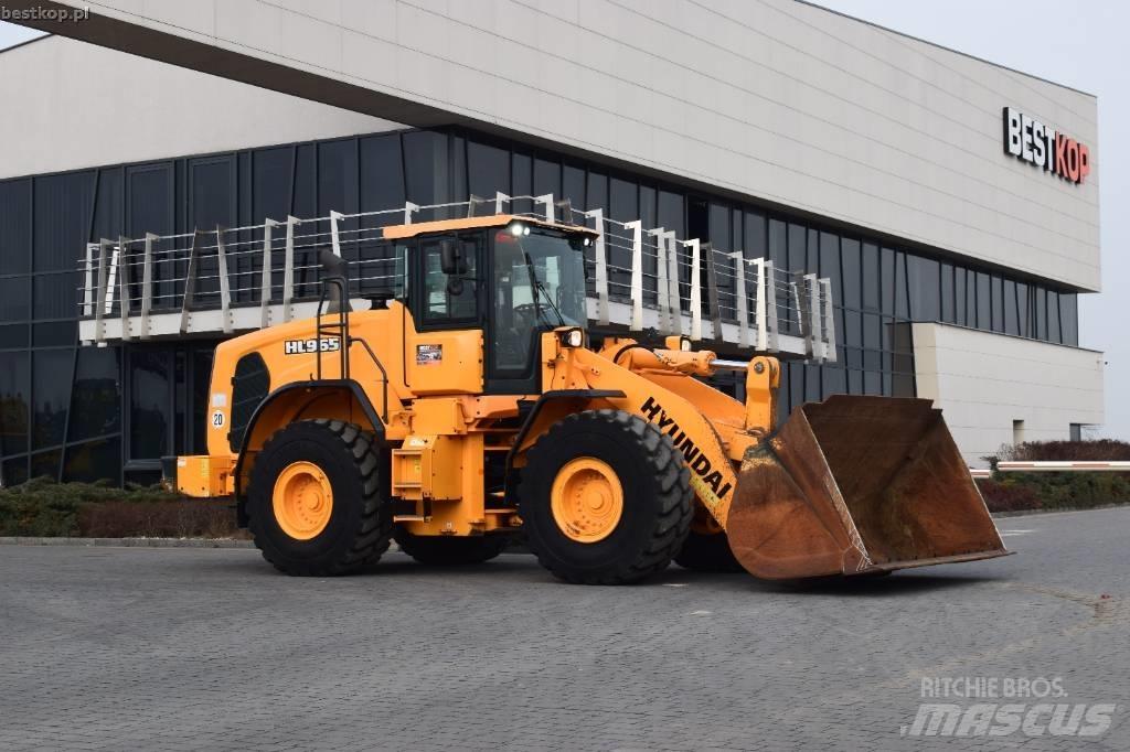 Hyundai HL 965 Kolesové nakladače
