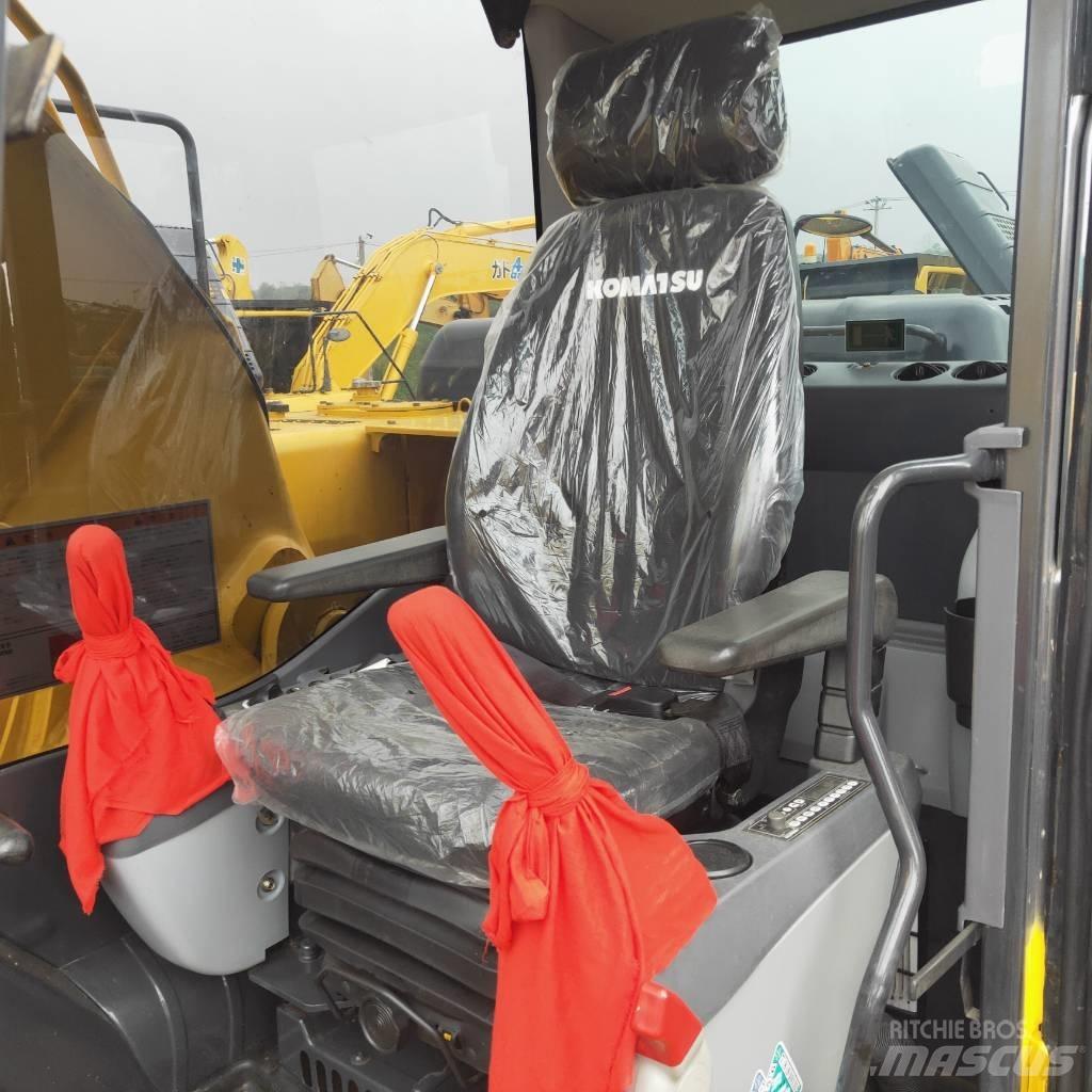 Komatsu PC200-8 Pásové rýpadlá