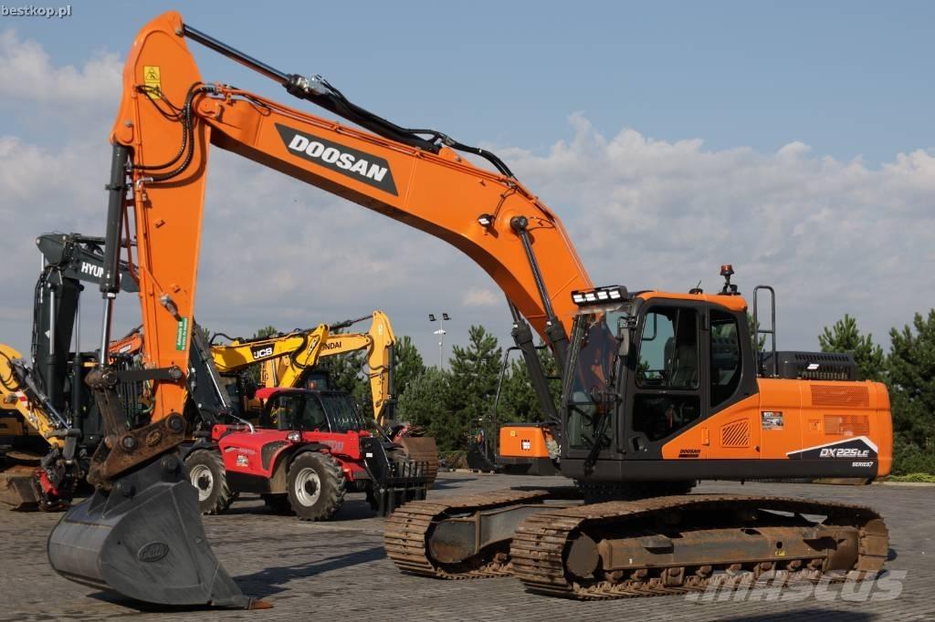 Doosan DX 225 LC-7 Pásové rýpadlá