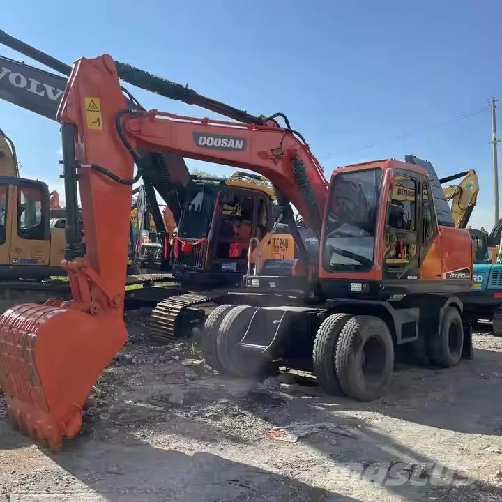 Doosan DX150W Kolesové rýpadlá