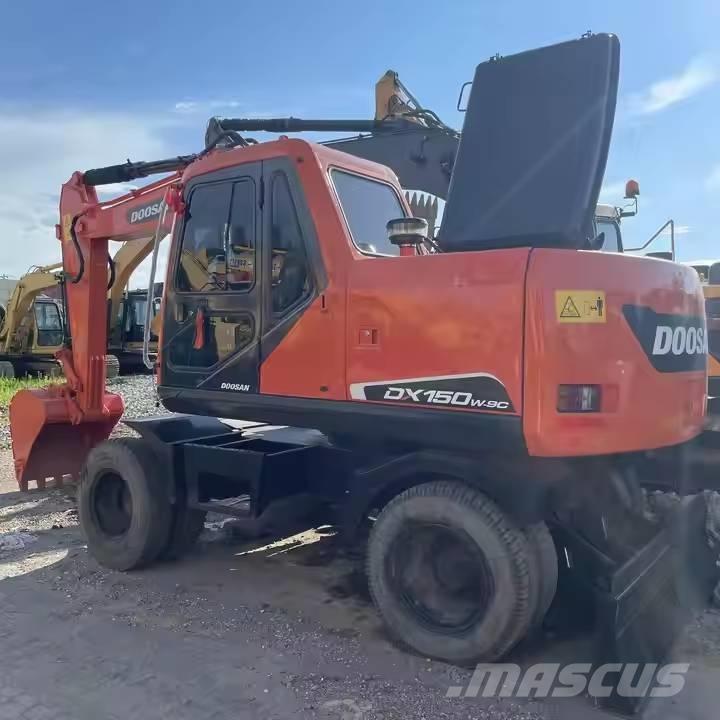 Doosan DX150W Kolesové rýpadlá