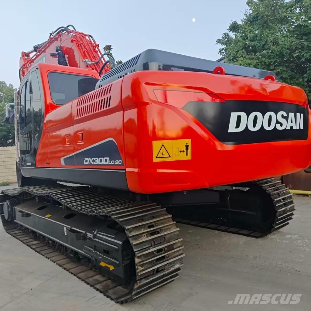 Doosan DX 300 LC Pásové rýpadlá