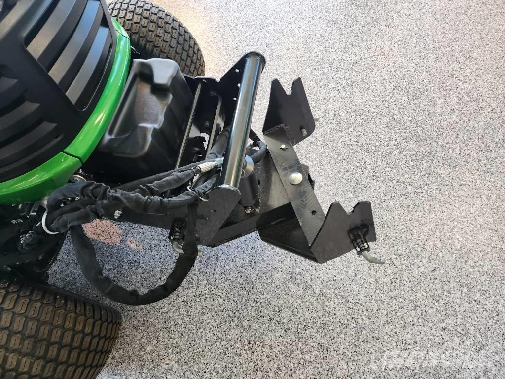 John Deere 950R Samochodné kosačky
