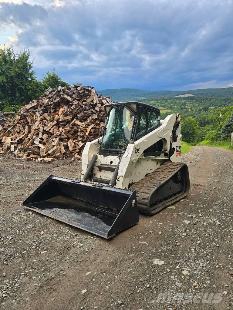 Bobcat T 320 Šmykom riadené nakladače