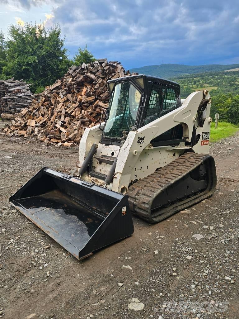 Bobcat T 320 Šmykom riadené nakladače