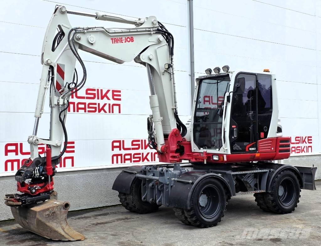 Takeuchi TB 295 W Kolesové rýpadlá