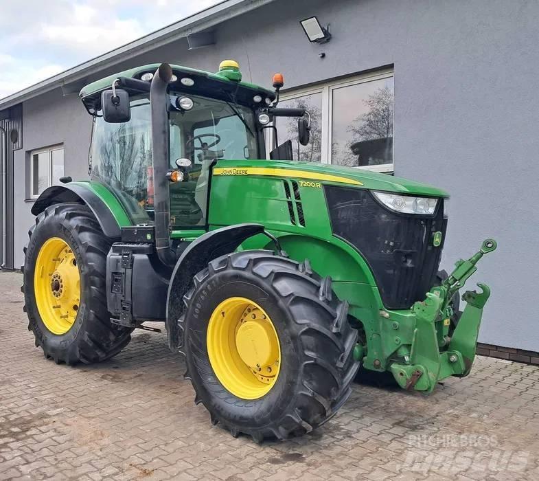 John Deere 7200 R Traktory