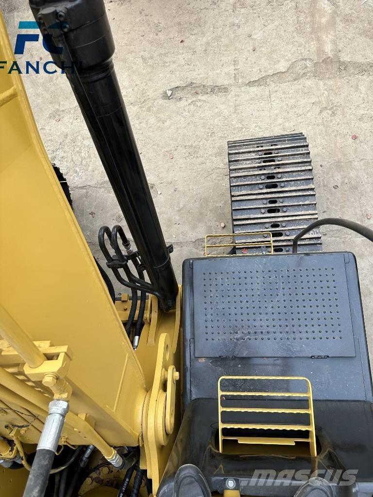 CAT CAT320D Pásové rýpadlá