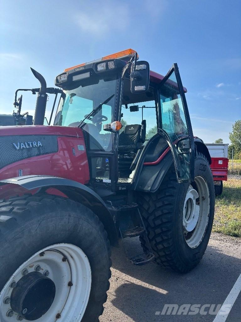 Valtra 191 HITECH Traktory