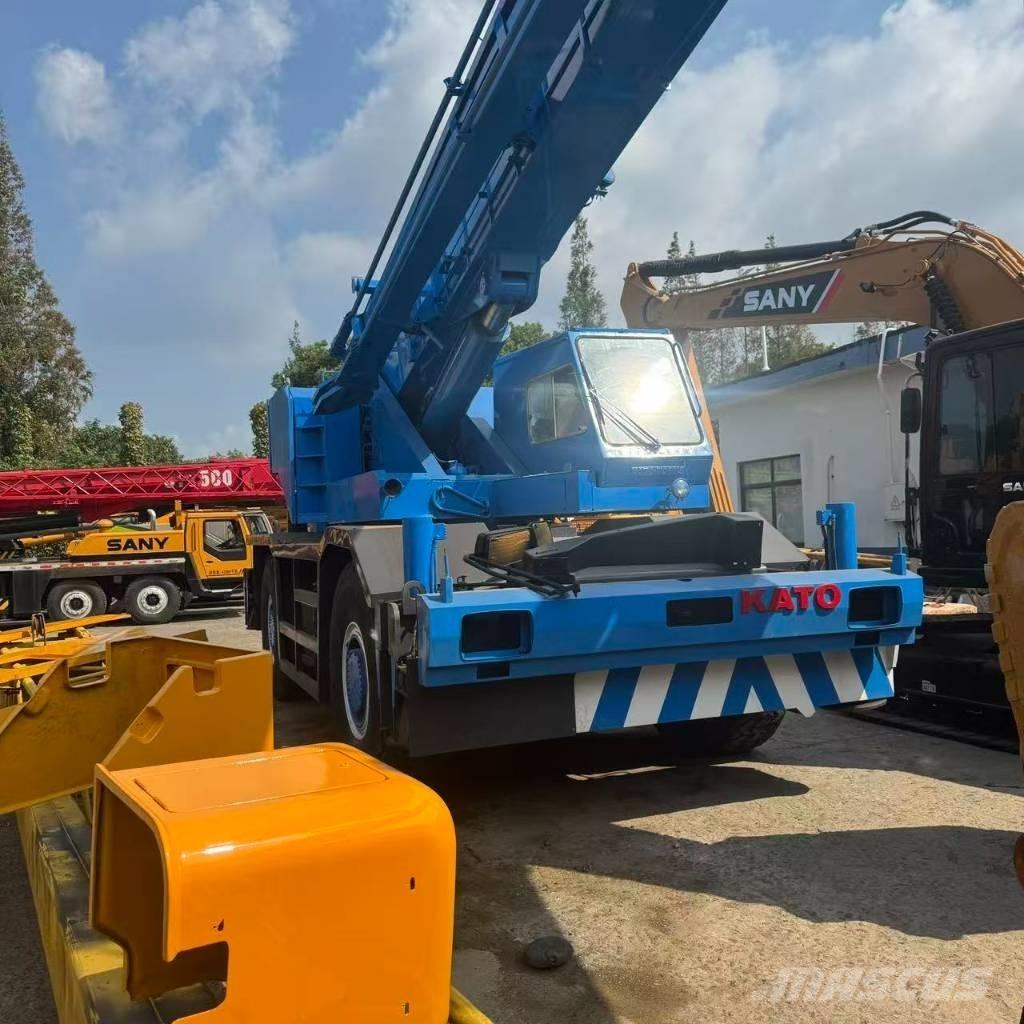 Kato KR 500-3 Žeriavy pre ťažký terén