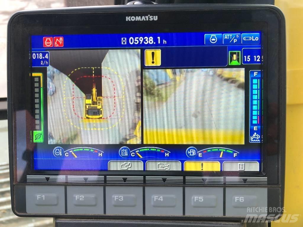 Komatsu PC490LC-11 Pásové rýpadlá