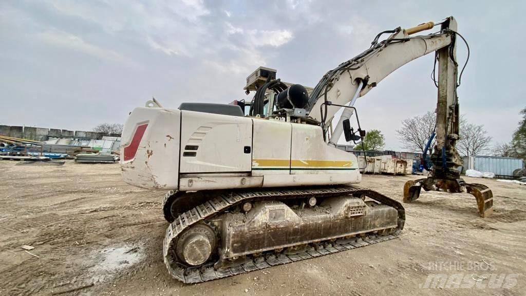 Liebherr R 924 Pásové rýpadlá
