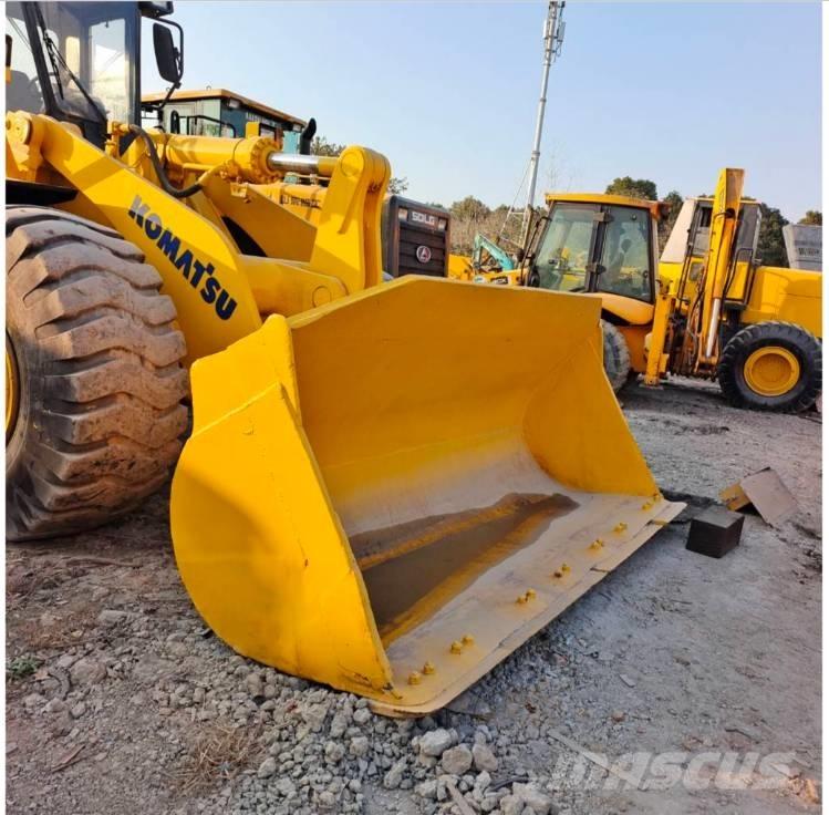 Komatsu WA 470 Kolesové nakladače