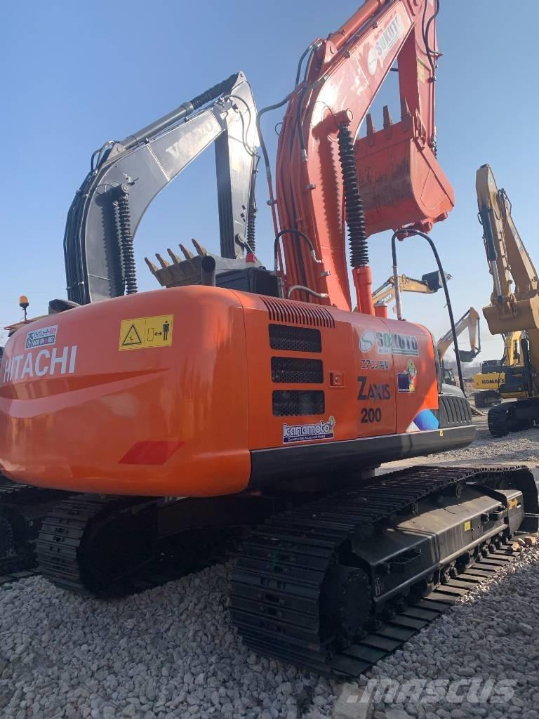 Hitachi 200 Pásové rýpadlá