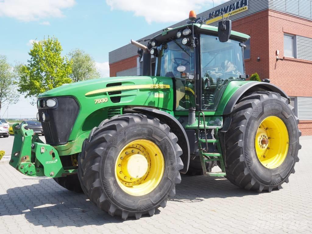 John Deere 7930 Traktory