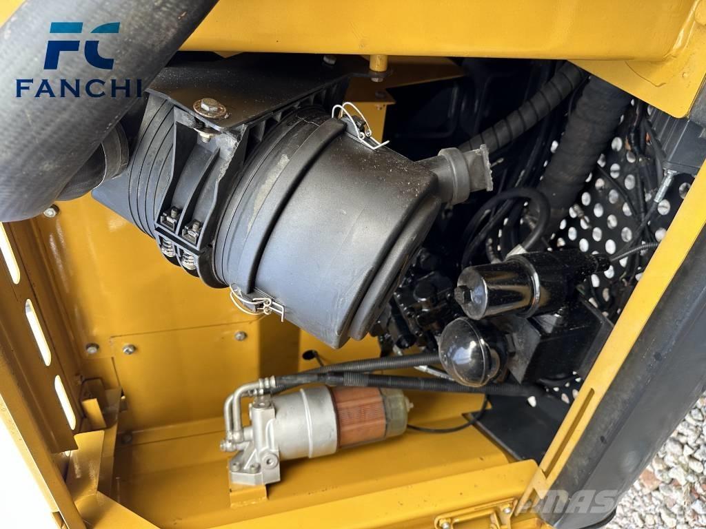 XCMG XE 85 DA Pásové rýpadlá