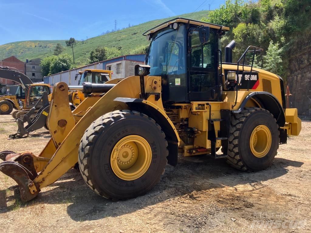 CAT 950 M Kolesové nakladače