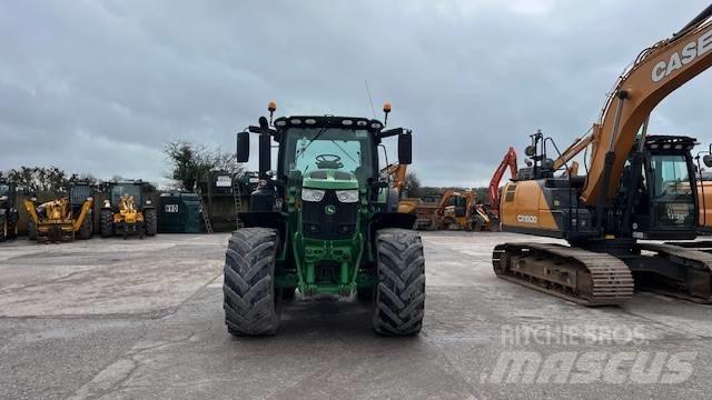 John Deere 6175 R Traktory