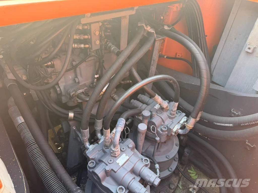 Hitachi ZX 470 Pásové rýpadlá