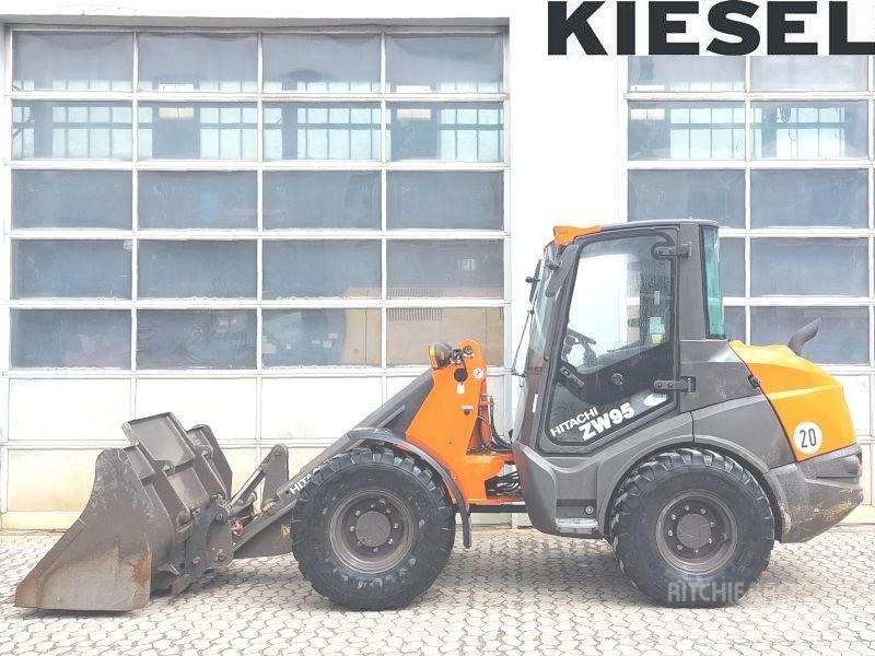 Hitachi ZW 95-6 Šmykom riadené nakladače