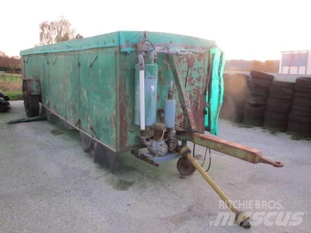  Melkwagen 6 Plätze Ďalšie poľnohospodárske stroje