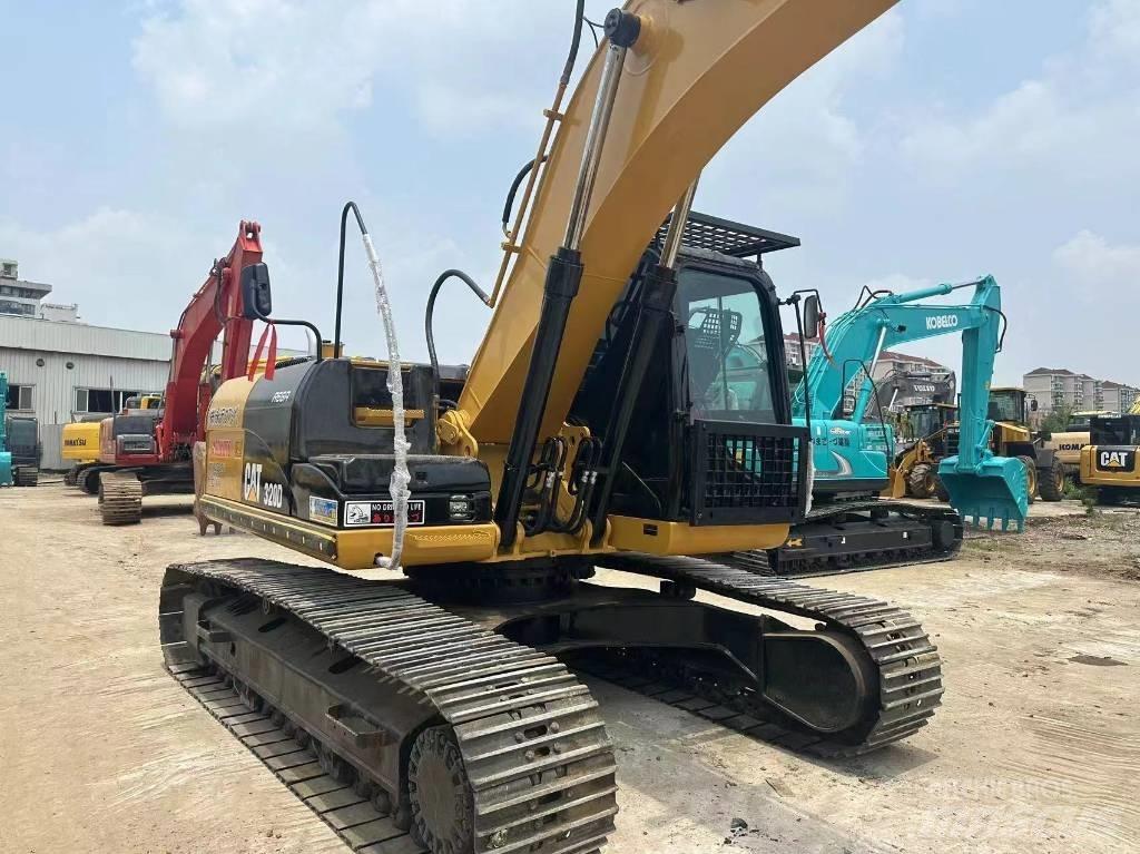CAT 320 D Pásové rýpadlá