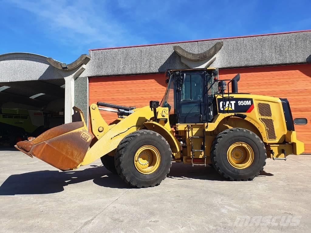 CAT 950M Kolesové nakladače
