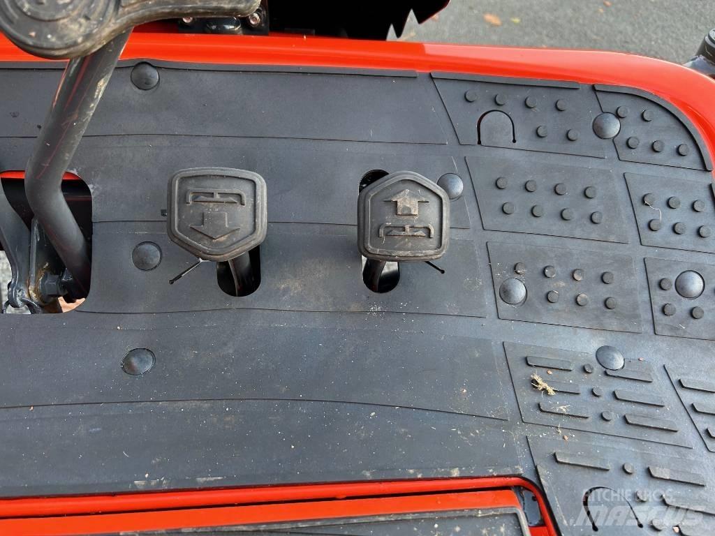Kubota ZD 1211 Samochodné kosačky
