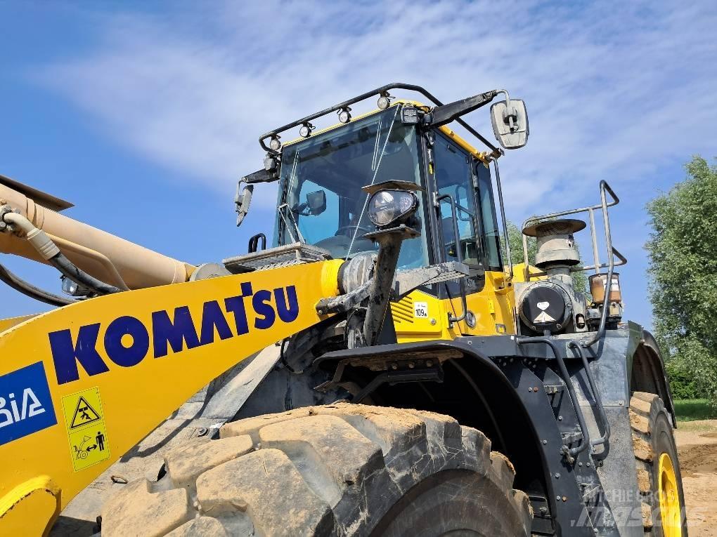 Komatsu WA500-8E0 Kolesové nakladače