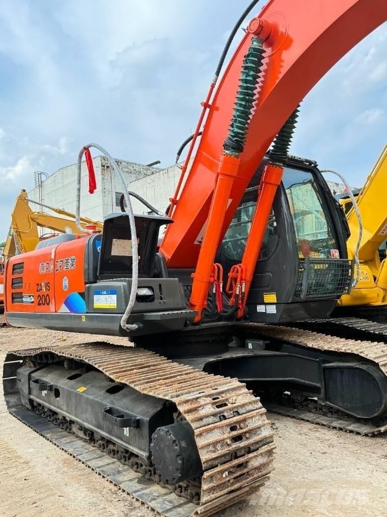 Hitachi ZX 200 Pásové rýpadlá
