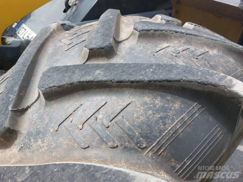 Komatsu WA320-5 Kolesové nakladače