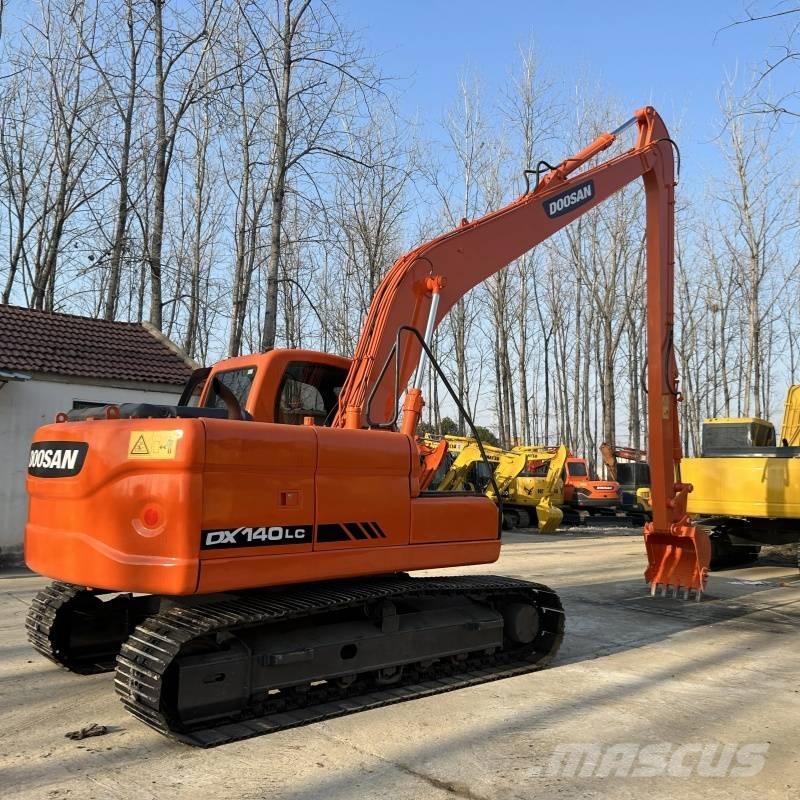 Doosan DX 140 Midi rýpadlá 7 t - 12 t