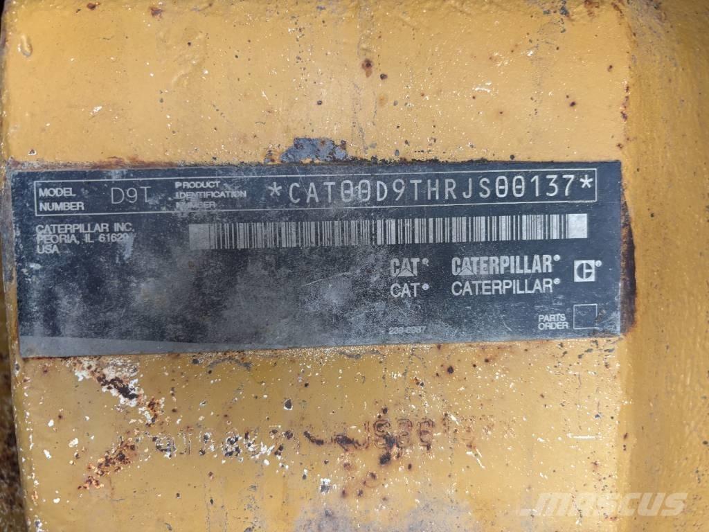 CAT D 9 T Pásové dozéry