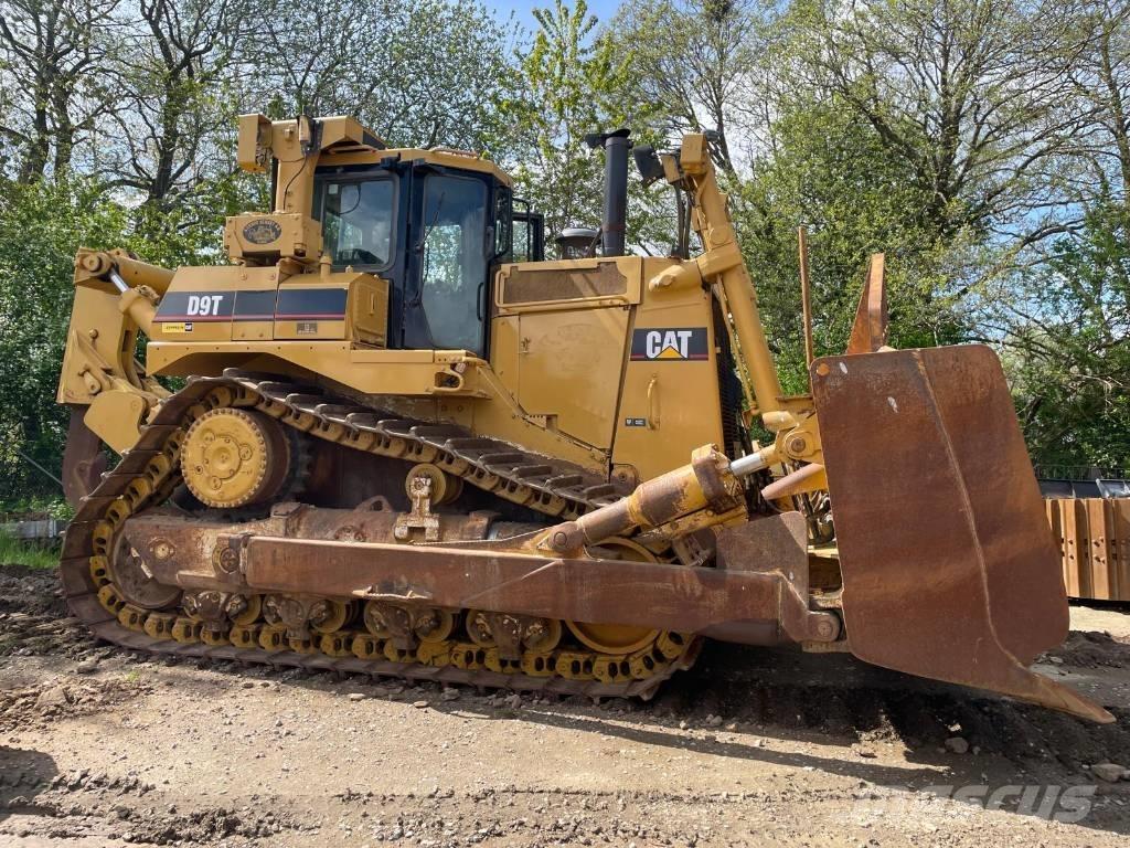 CAT D 9 T Pásové dozéry