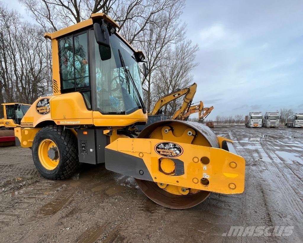 Volvo SD 75 Ťahačové valce