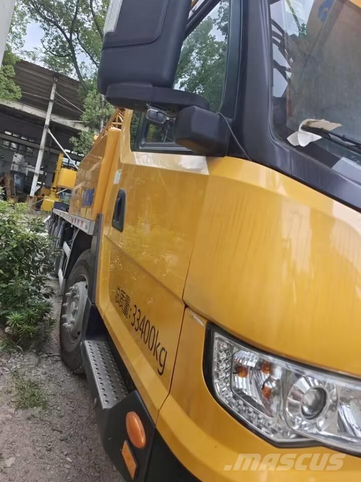 XCMG QY 50 Univerzálne terénne žeriavy