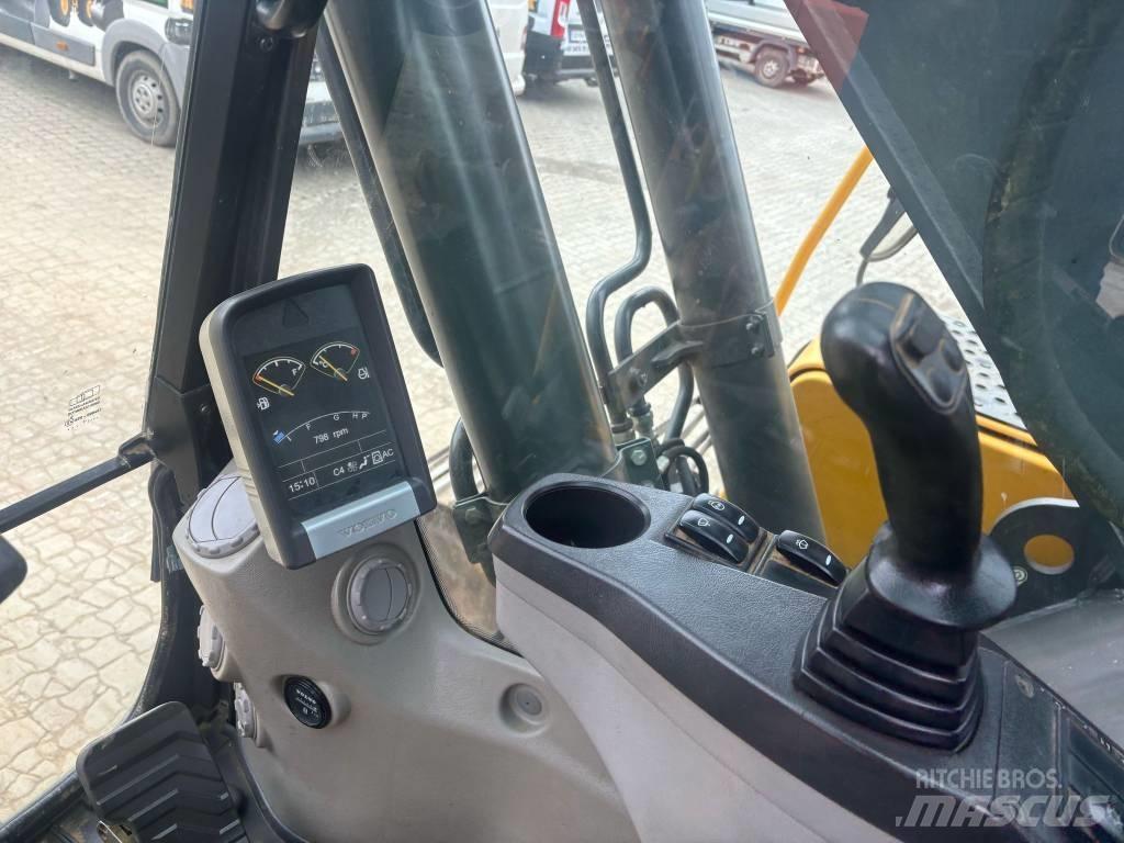Volvo EC 220 D Pásové rýpadlá