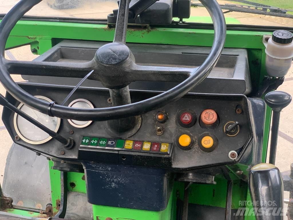 Deutz-Fahr D7207C Traktory