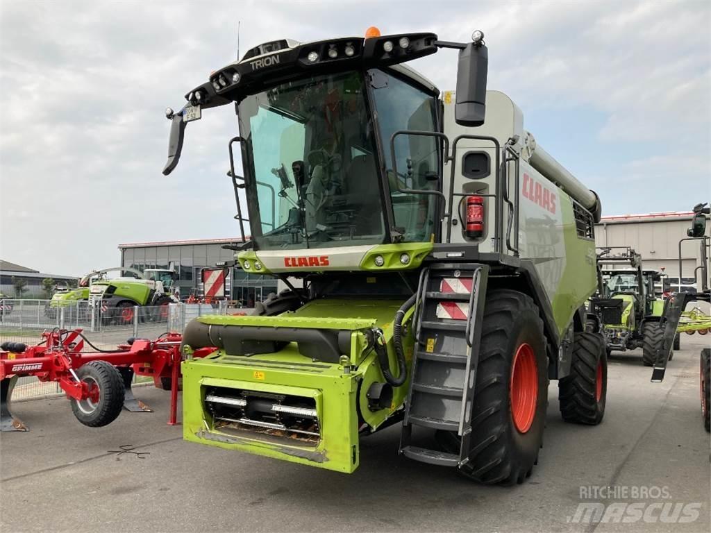 CLAAS Trion 520 Kombinované zberacie stroje