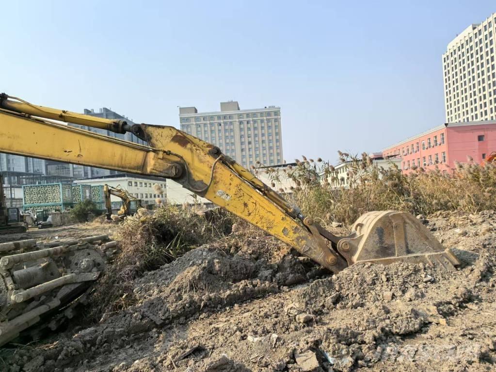 Komatsu PC 200-6 Obojživelná rýpadlá