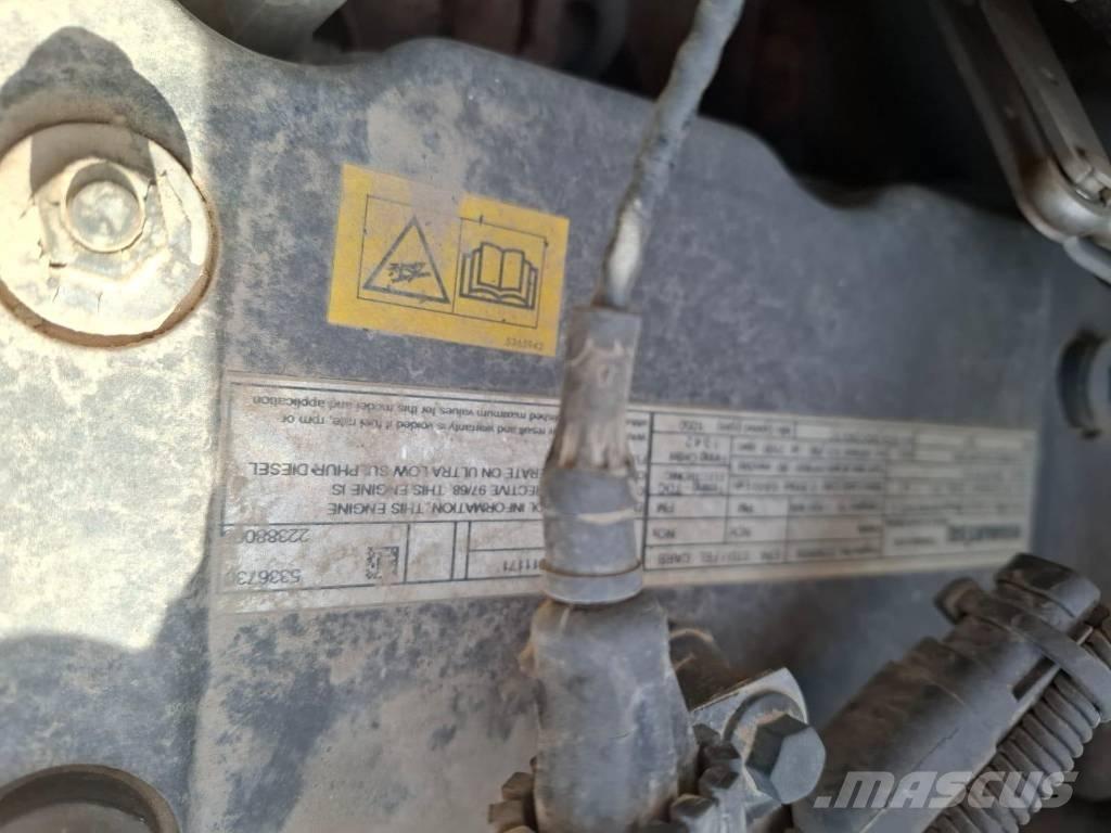 Komatsu PW 148-11 Kolesové rýpadlá