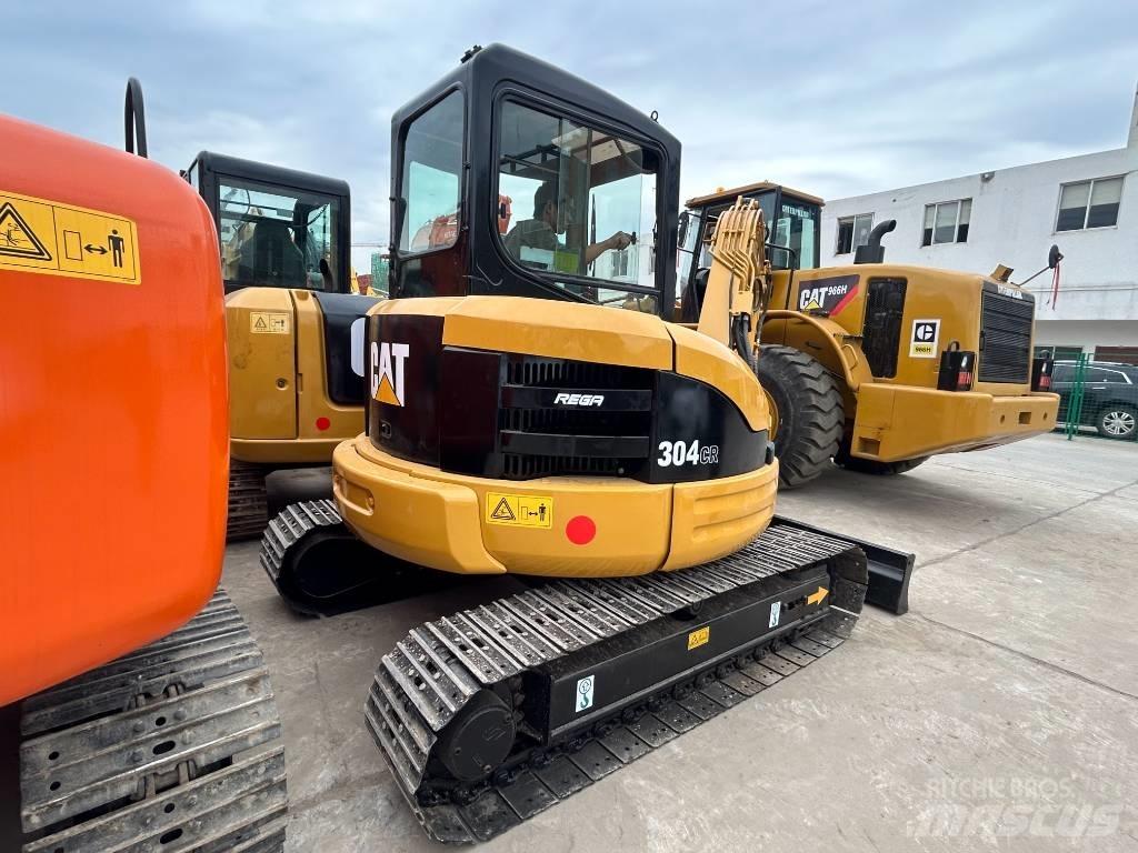 CAT 304 Pásové rýpadlá