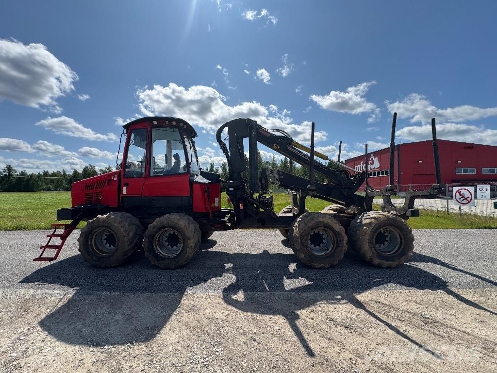 Komatsu 835 Lesné traktory