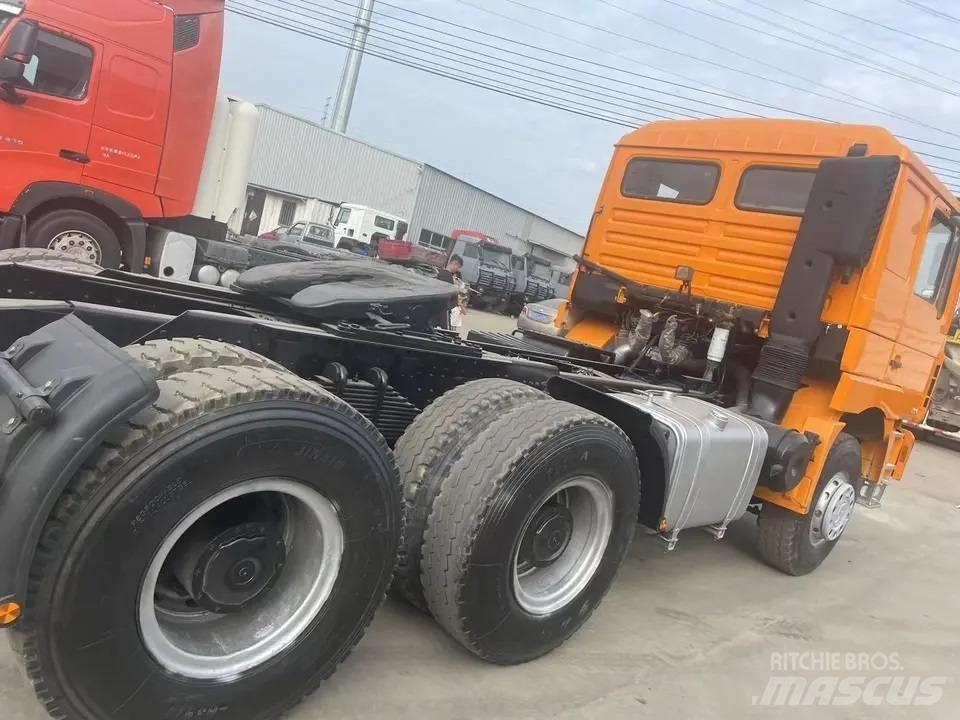 Shacman F3000 6X4 Ťahače