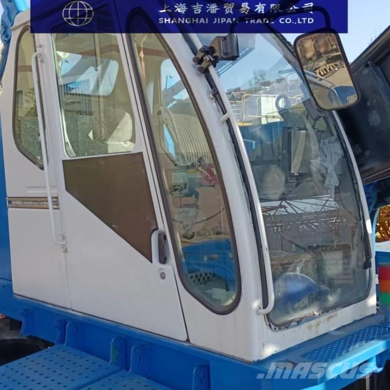 Hitachi SCX2500 Pásové žeriavy